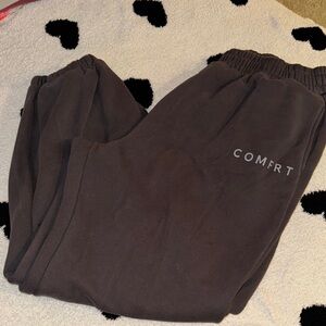 Women’s grey Comfrt sweats